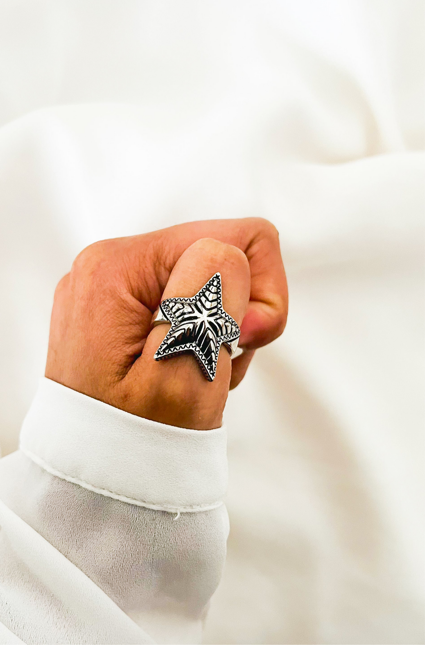 Anillo Megan