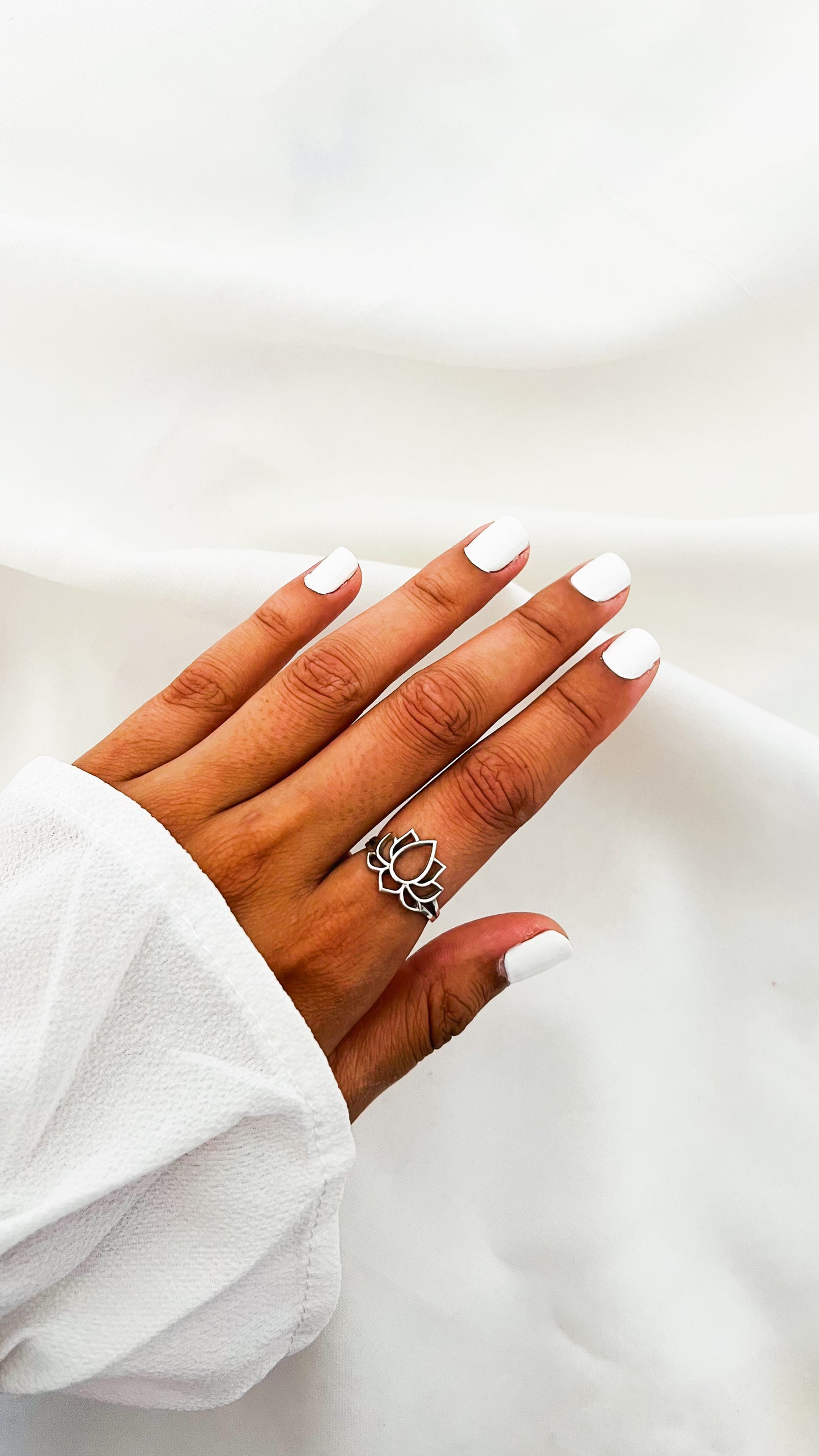 Anillo flor de loto