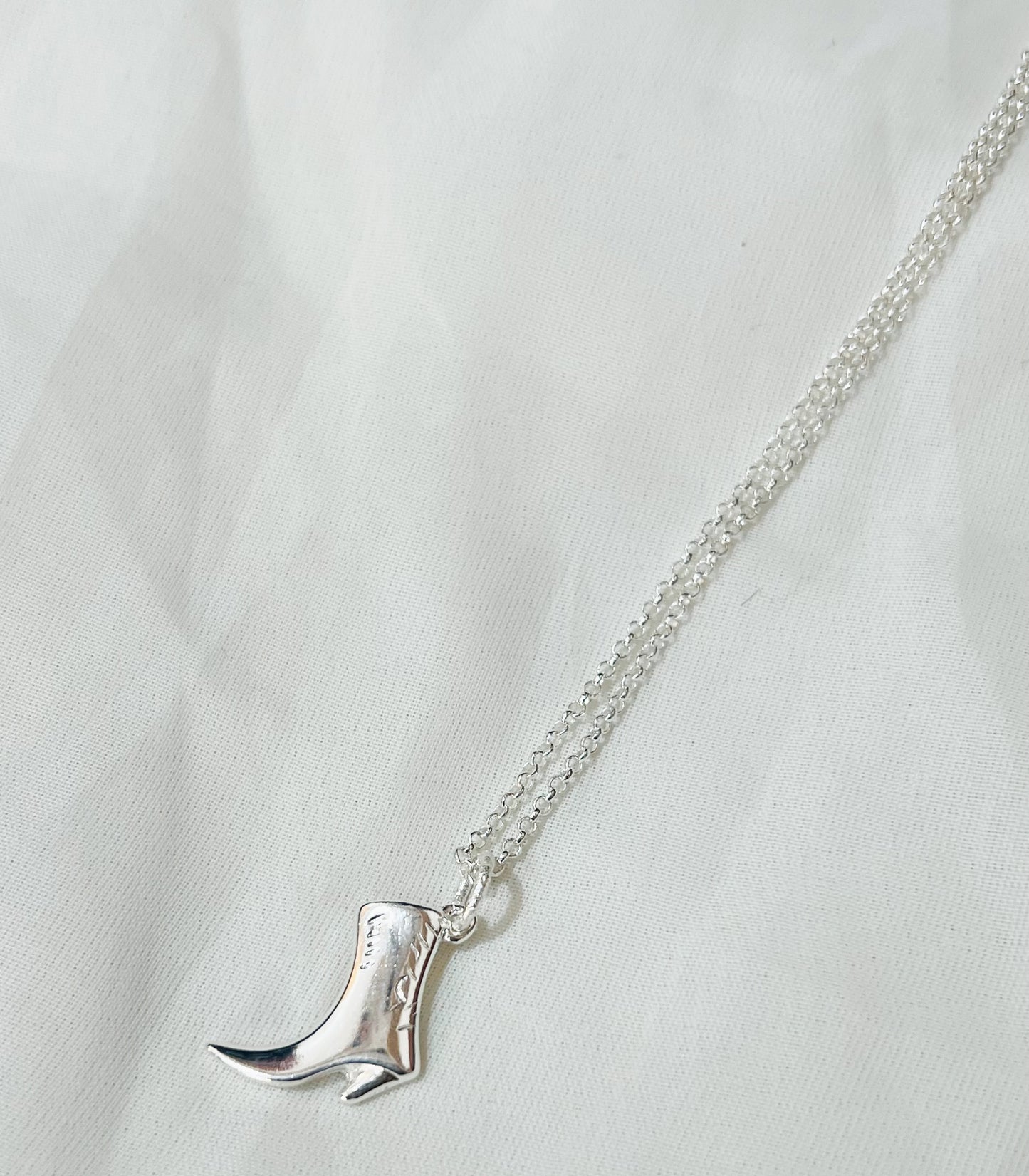 Collar Bota