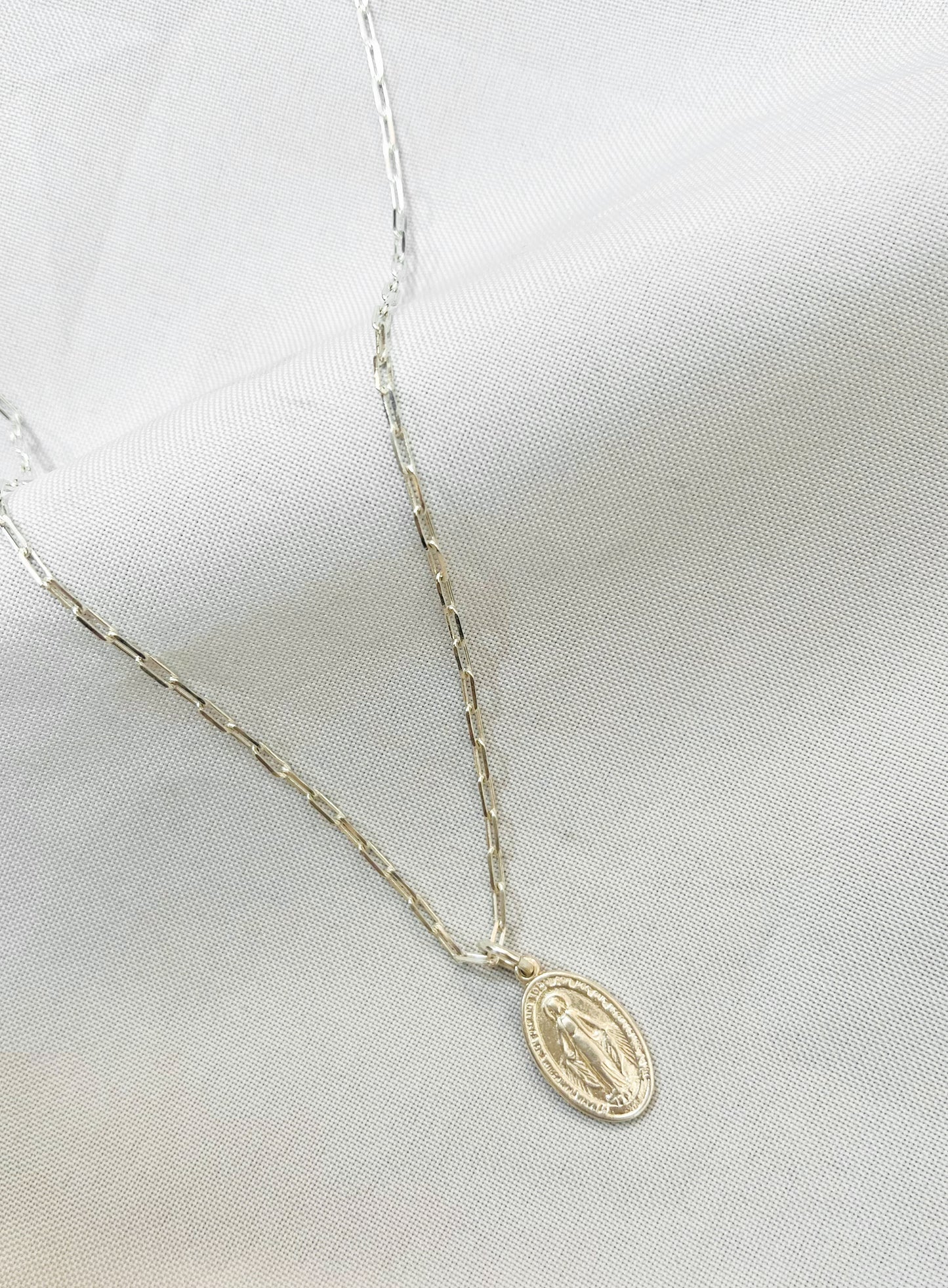 Collar Virgen de Los Rayos