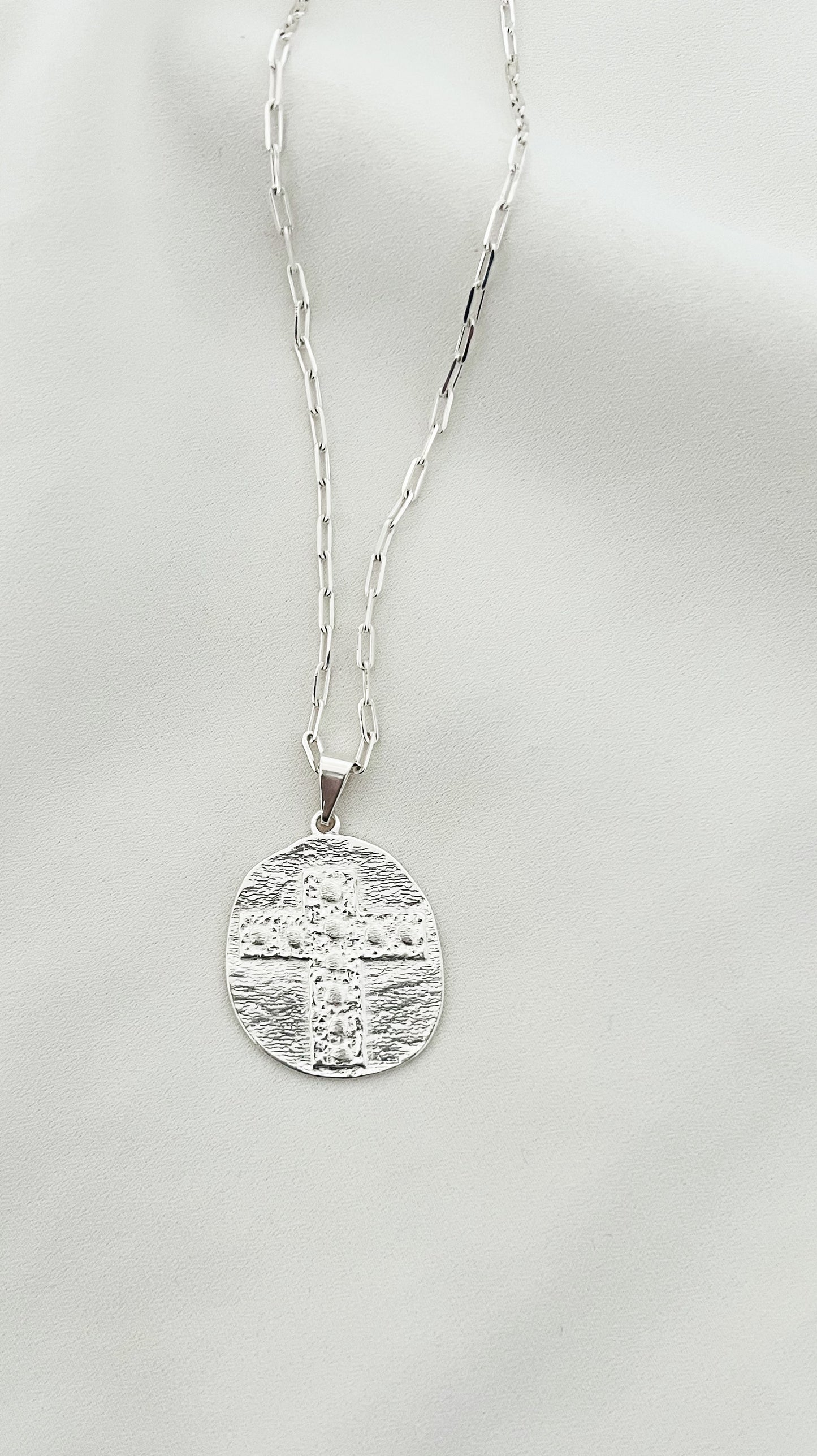 Collar Medalla Cruz