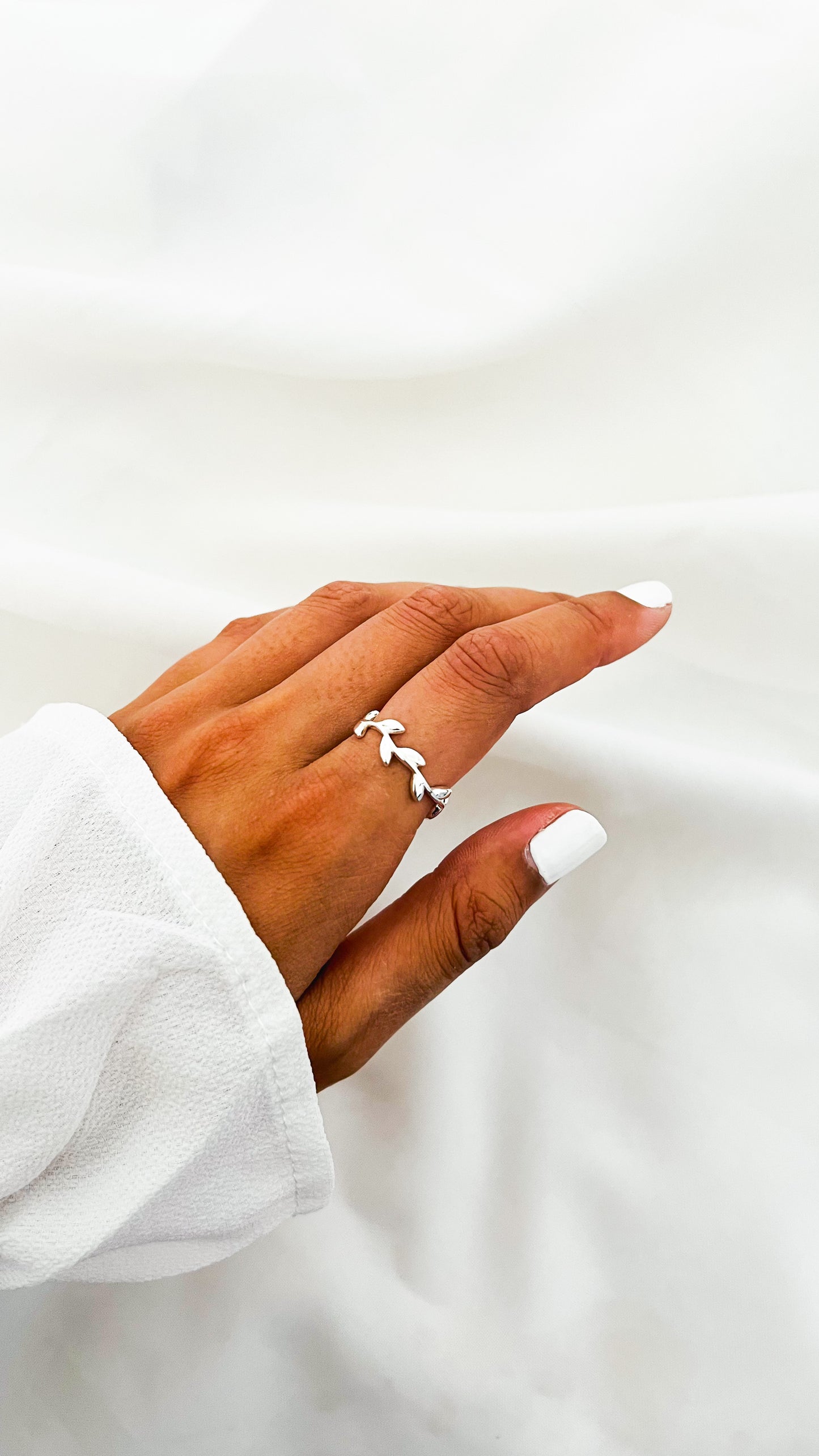 Anillo hojas