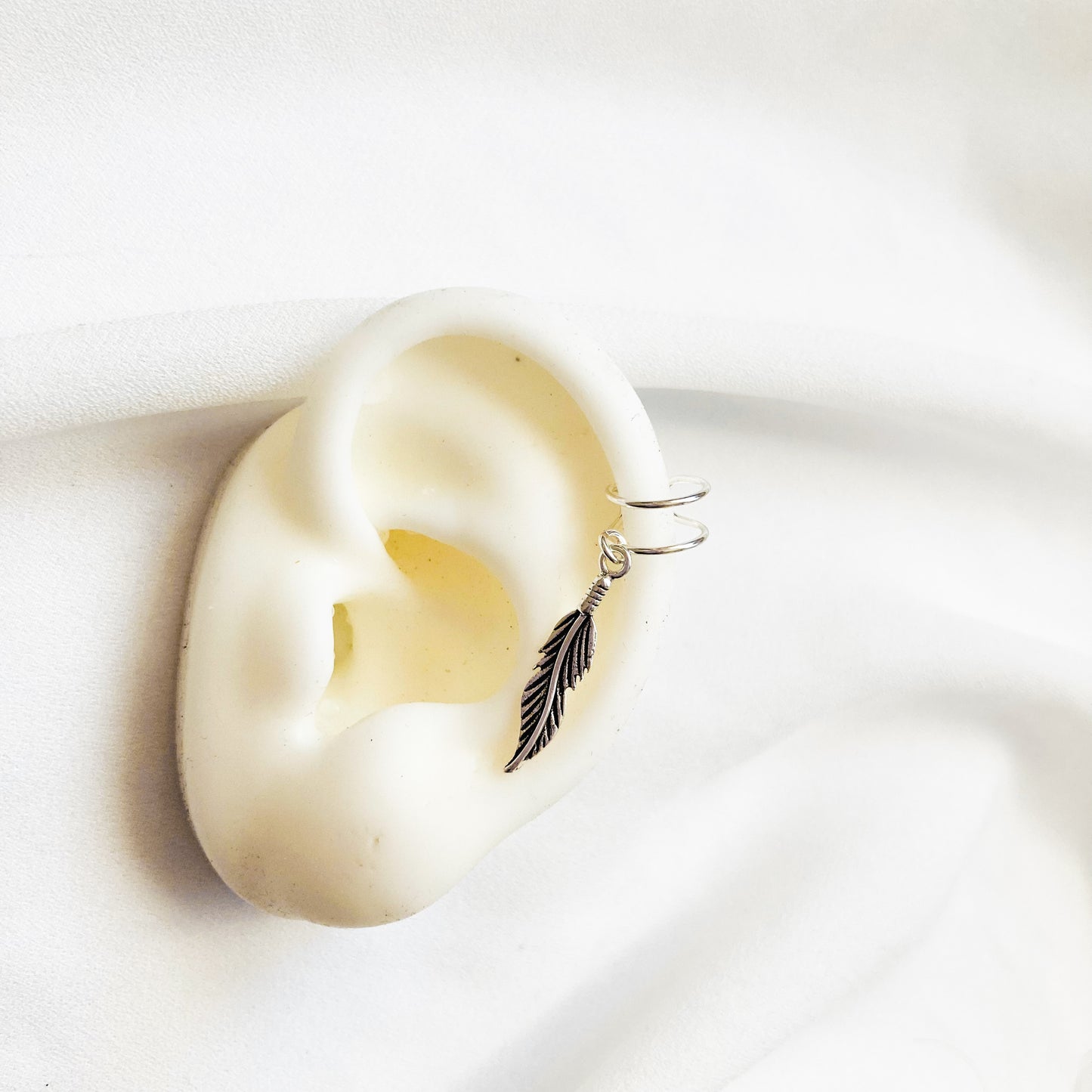 Ear cuff Pluma