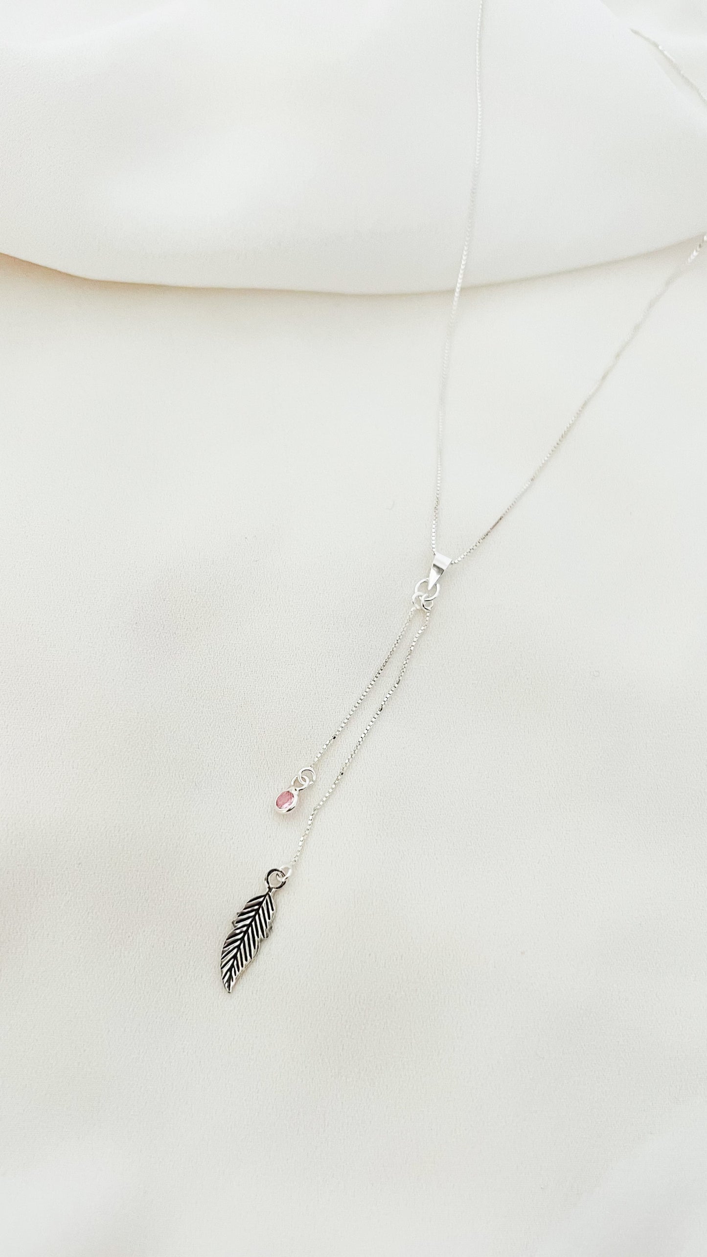 Collar Pluma circón