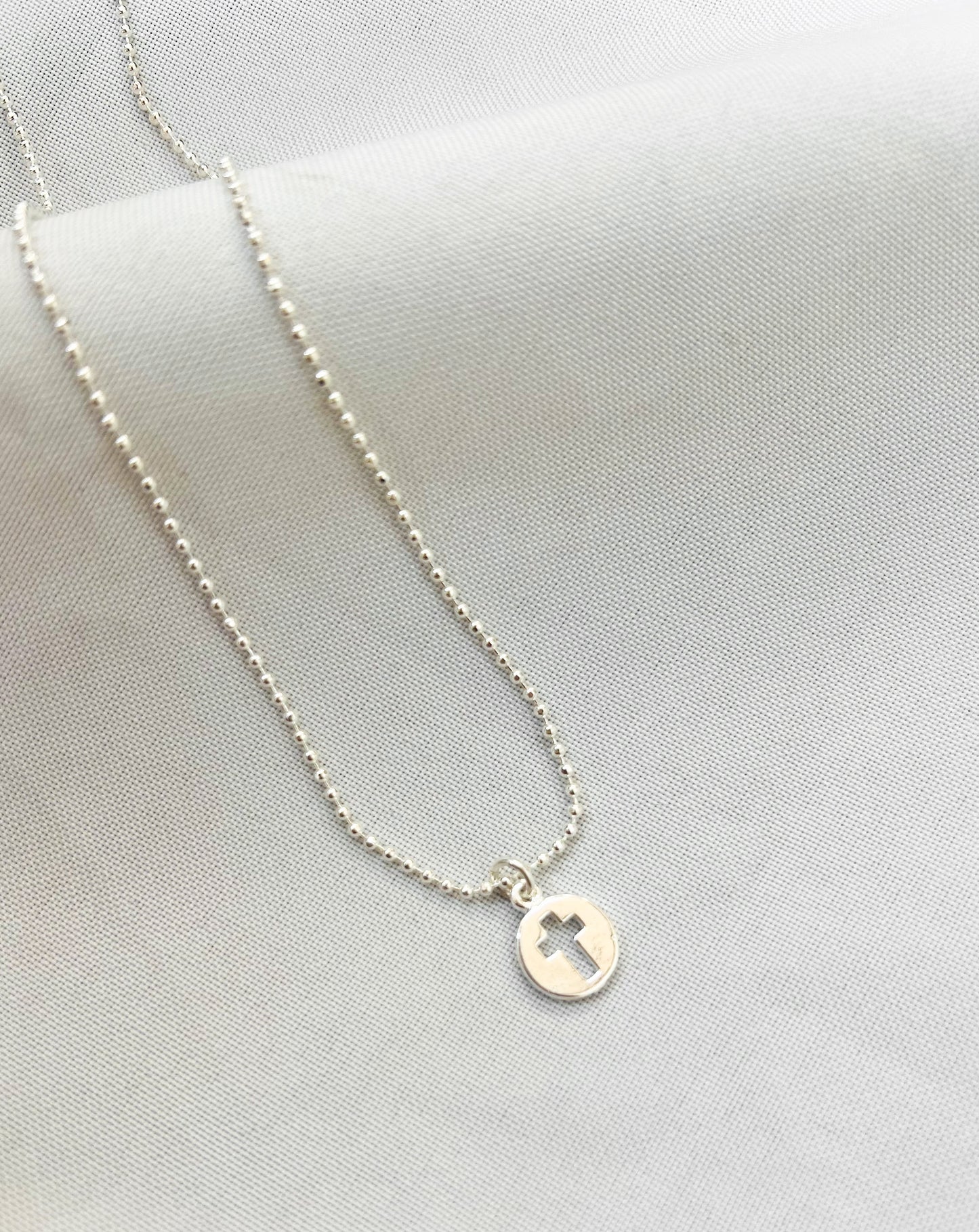 Collar cruz silver