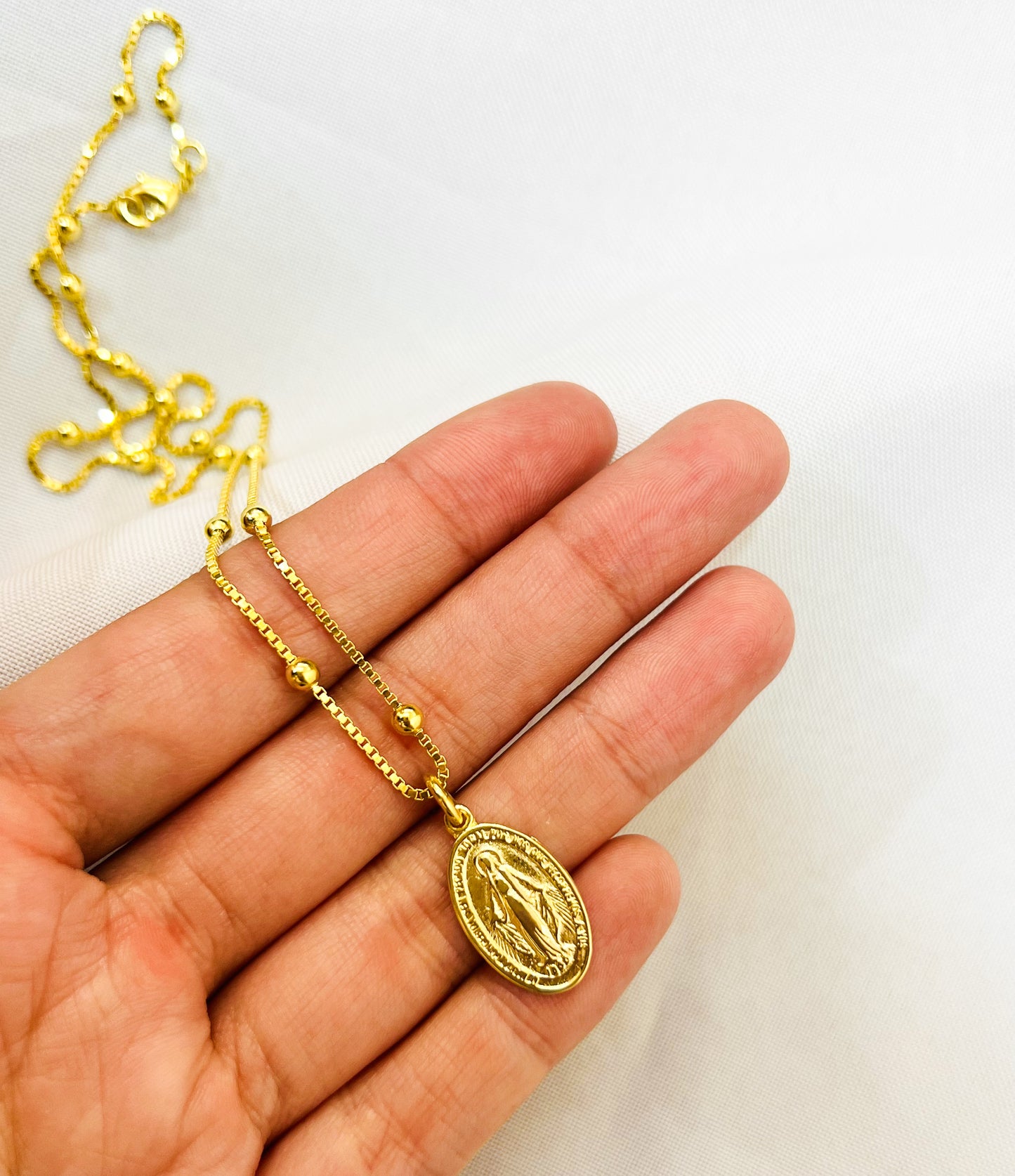 Collar Virgen de Los Rayos