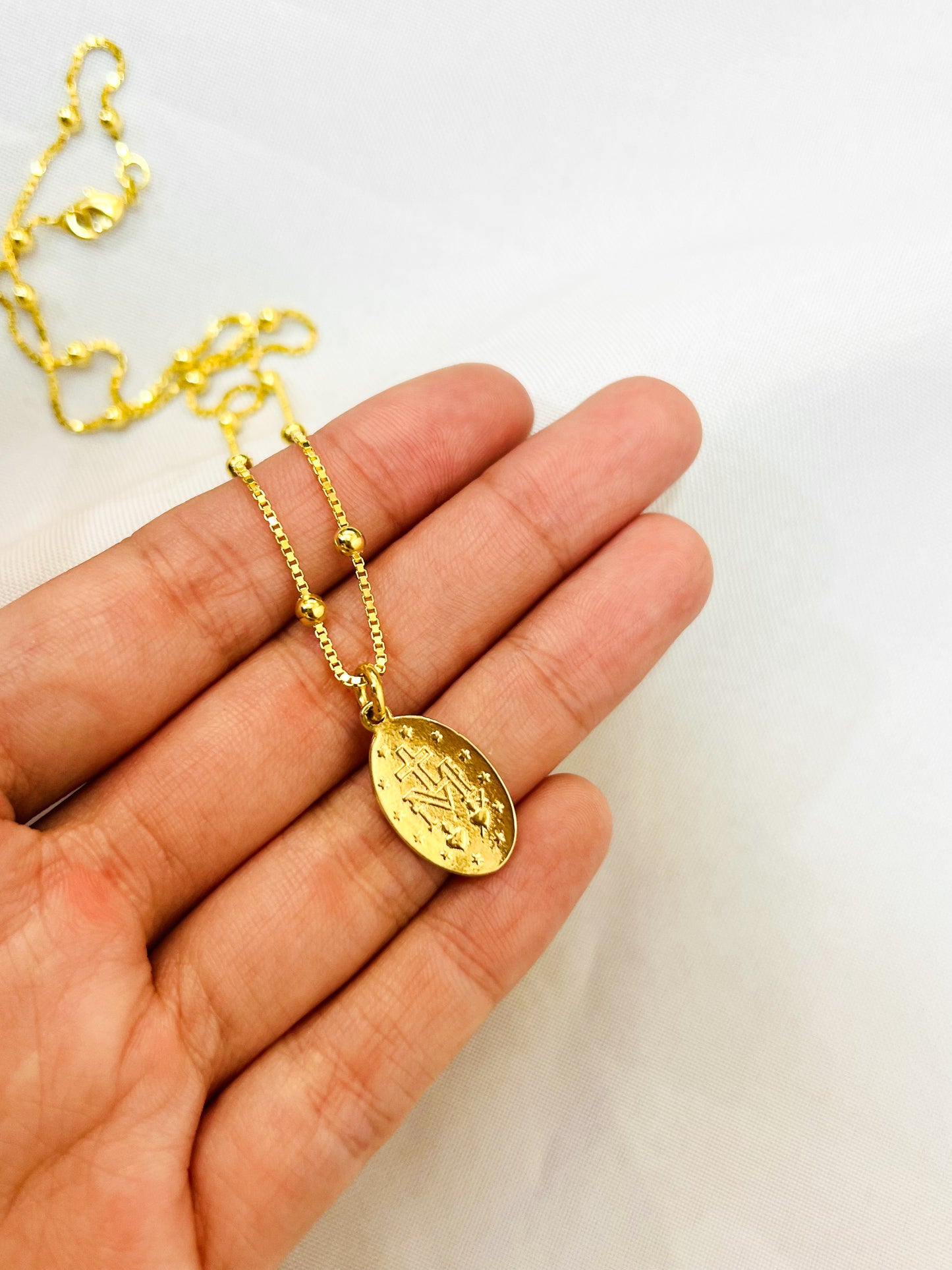 Collar Virgen de Los Rayos