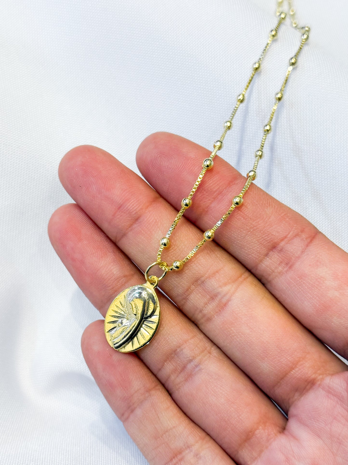 Virgen Niña Gold