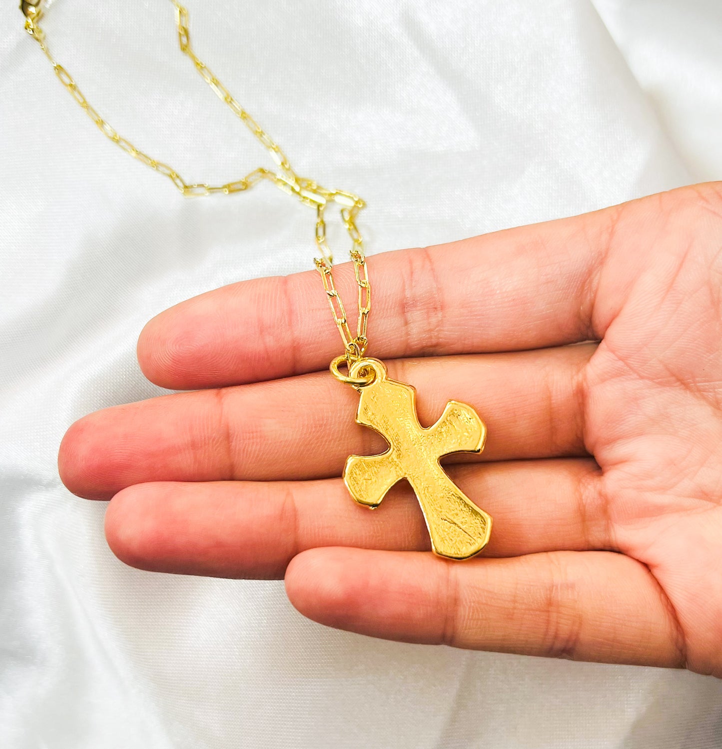 Collar cruz Gold