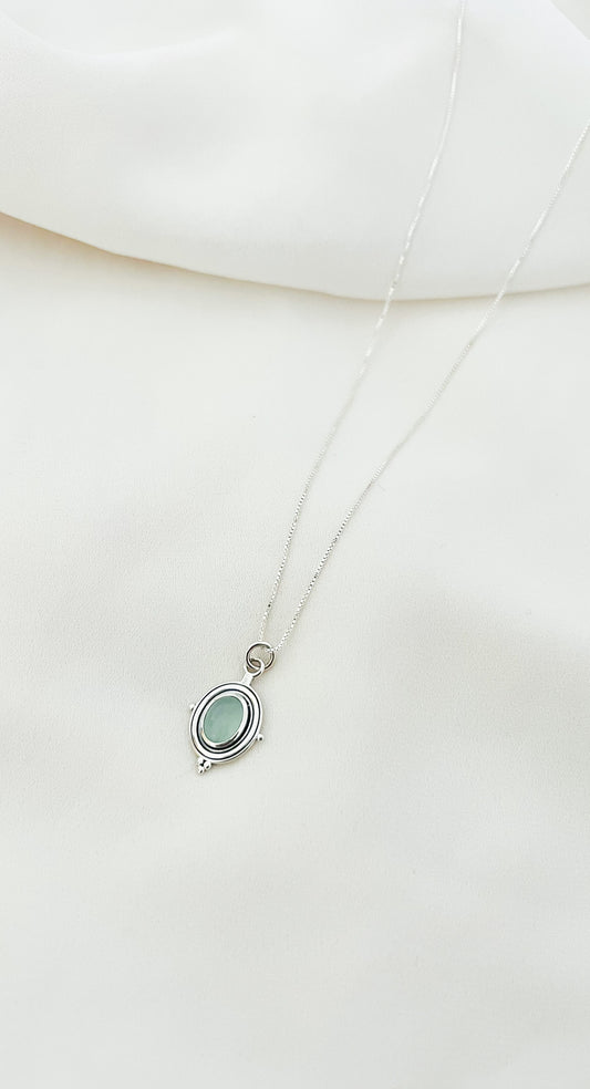 Collar Medalla Calcedonia